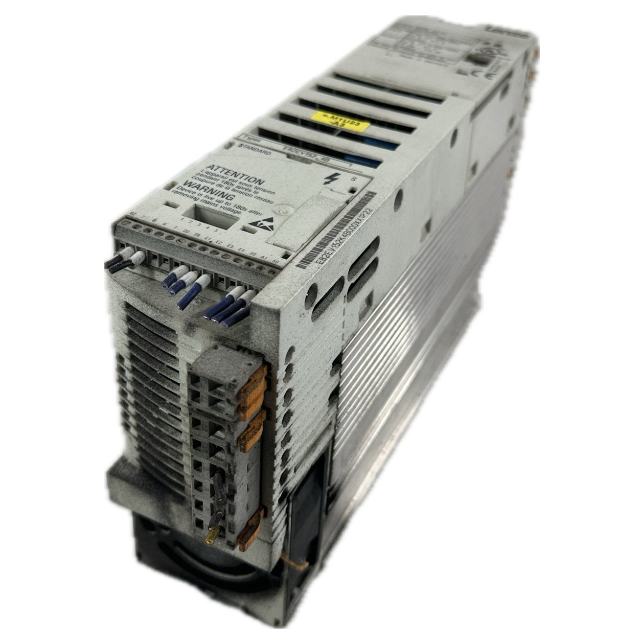 AJ1207 Lenze E82EV152_4B 00450766 1,5KW Druckfarbe am Gehäuse