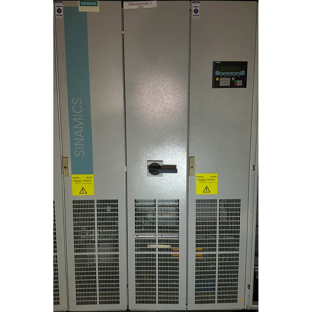 AJ75 Frequenzumrichter AC/AC Siemens 6SL3710-1GE32-6AA0-Z 132KW 720 kg