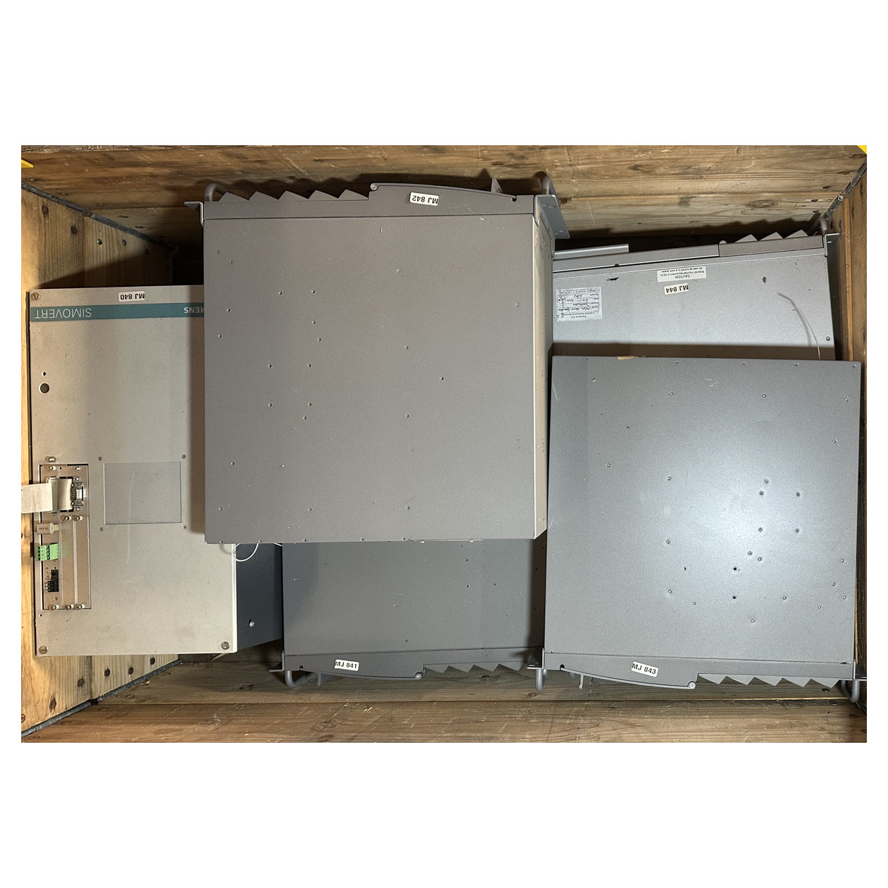 Box MJ142 Set of Siemens Industrial PCs & frequency converters_2
