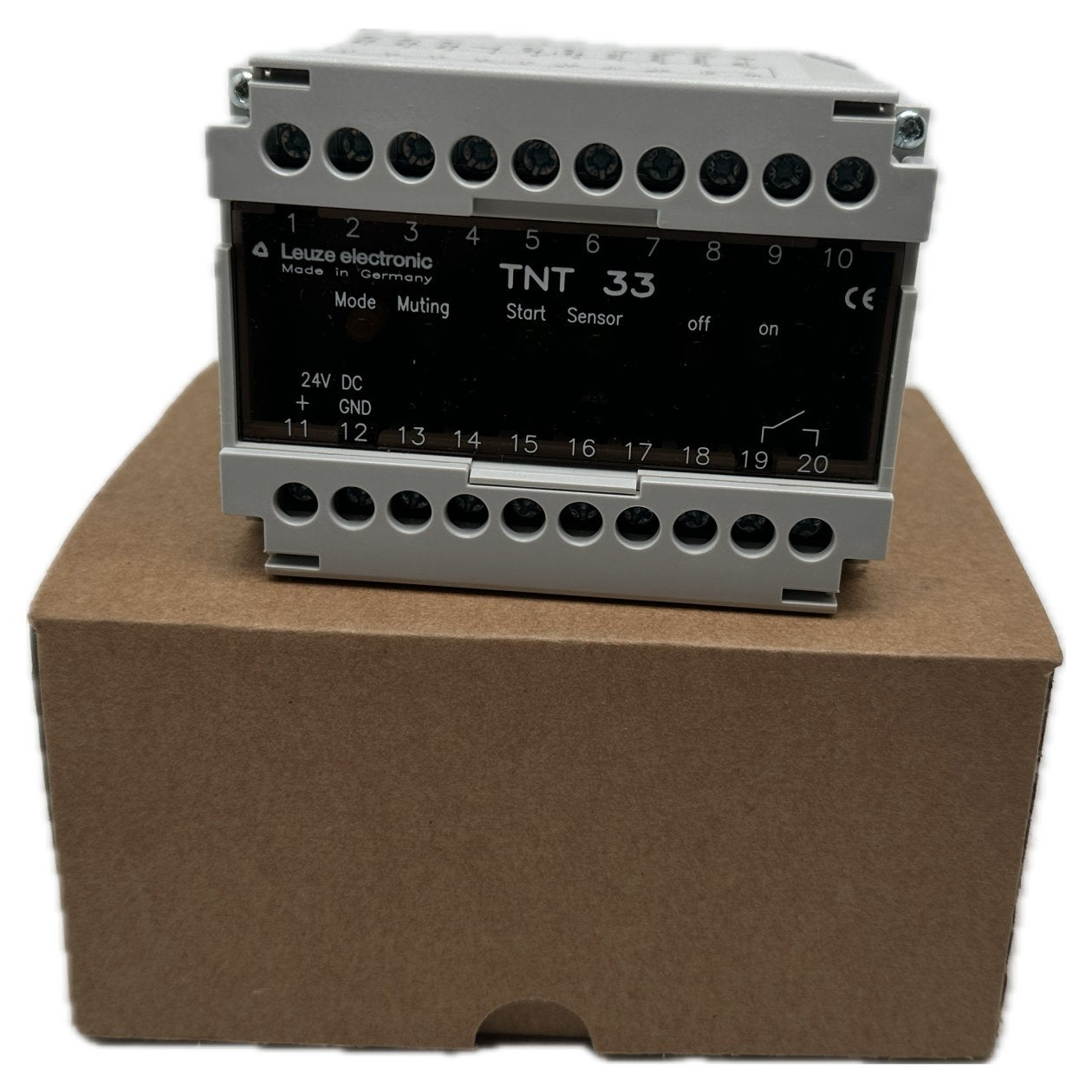 FJ105 Sicherheits Schaltgerät Sicherheitsrelais Leuze TNT 33