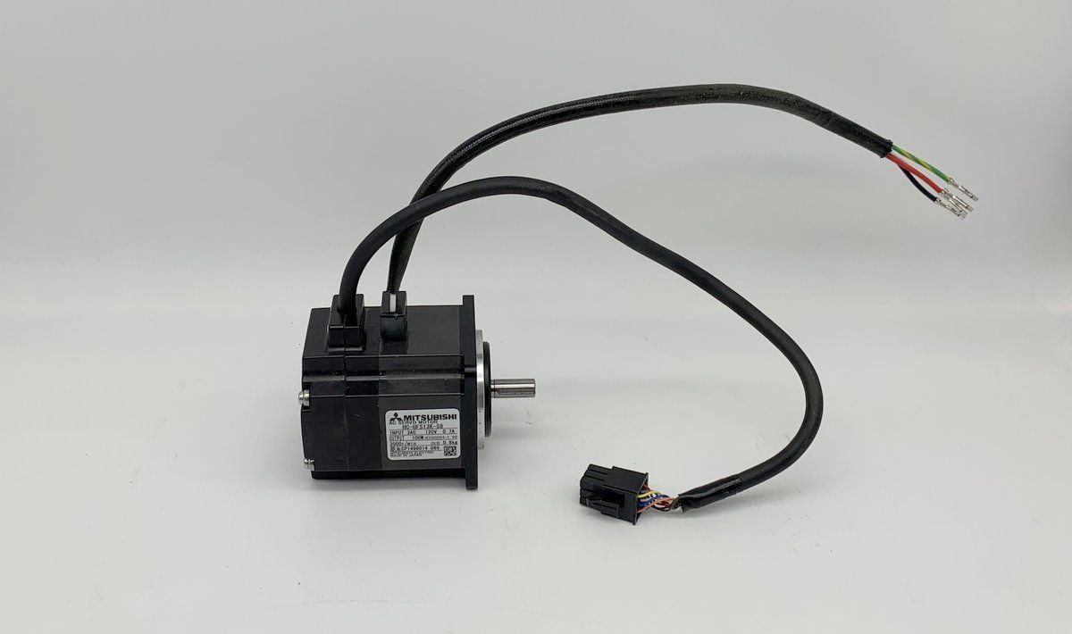 LK2442 Servomotor Mitsubishi HC-UFS13K-S8 3000r/min