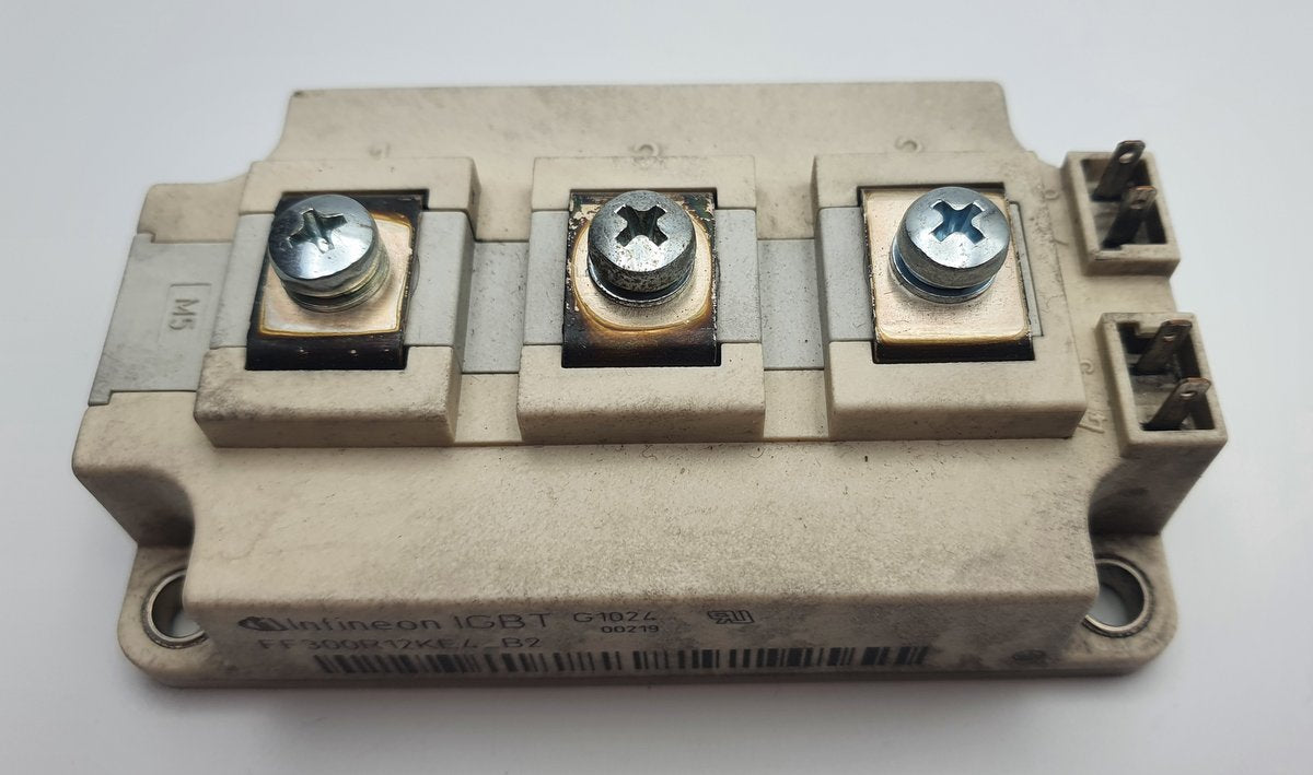 LK58 IGBT Insulated gate bipolar transistor Infinion FF300R12KE4_B2