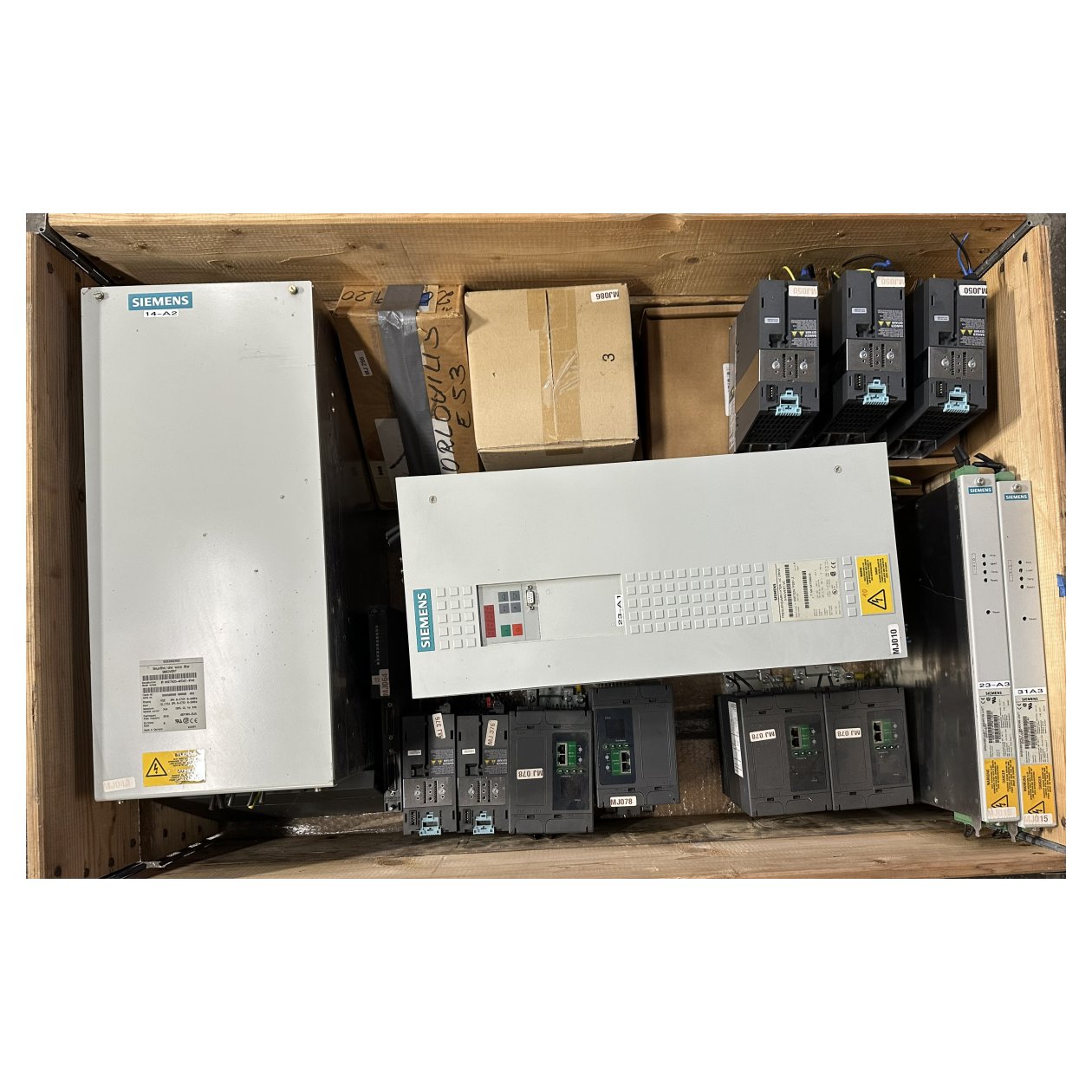 MJP5 Auktion | Posten 19 Stück | Siemens Frequenzumrichter, Bedienpanels etc._2