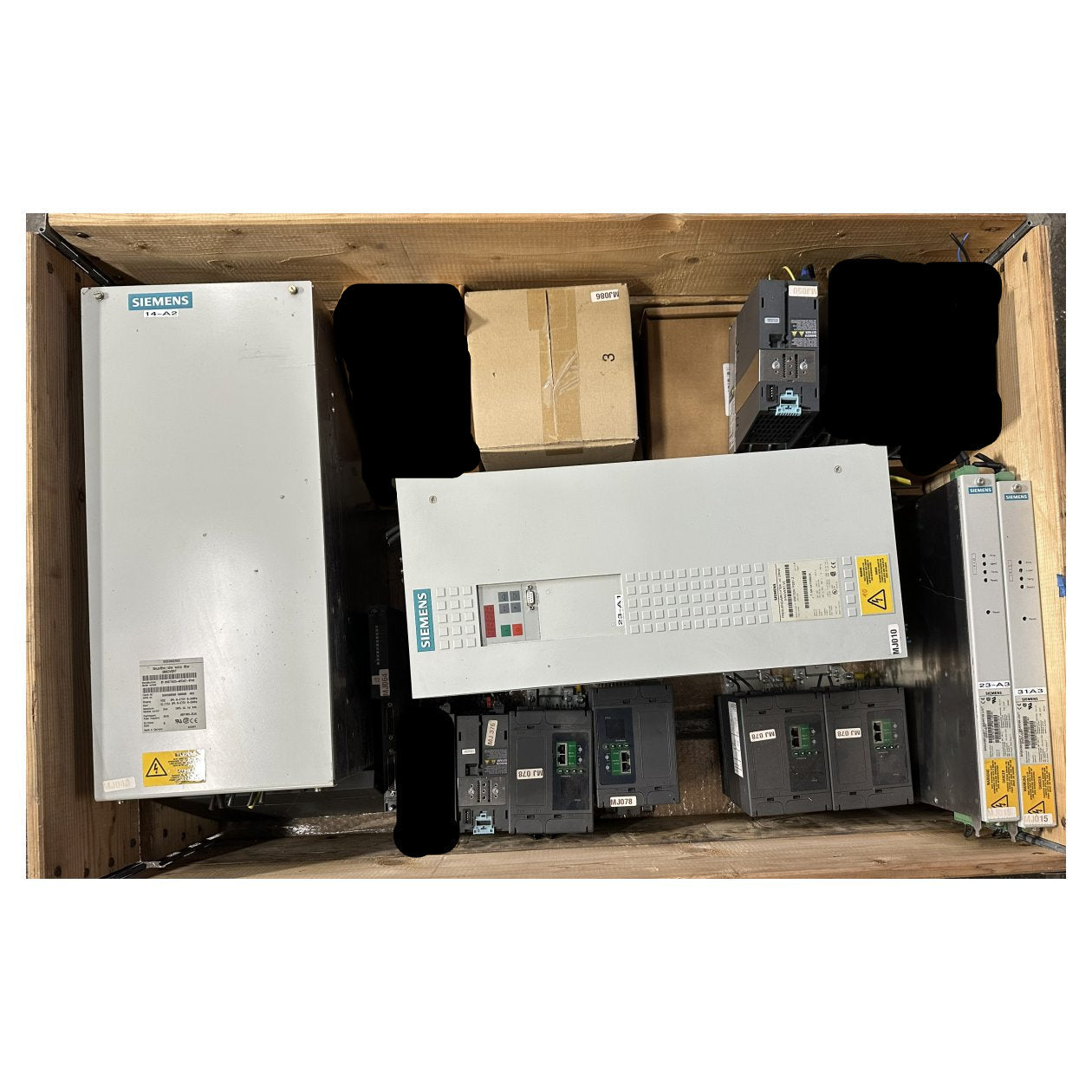 MJP5 Auktion | Posten 19 Stück | Siemens Frequenzumrichter, Bedienpanels etc._2