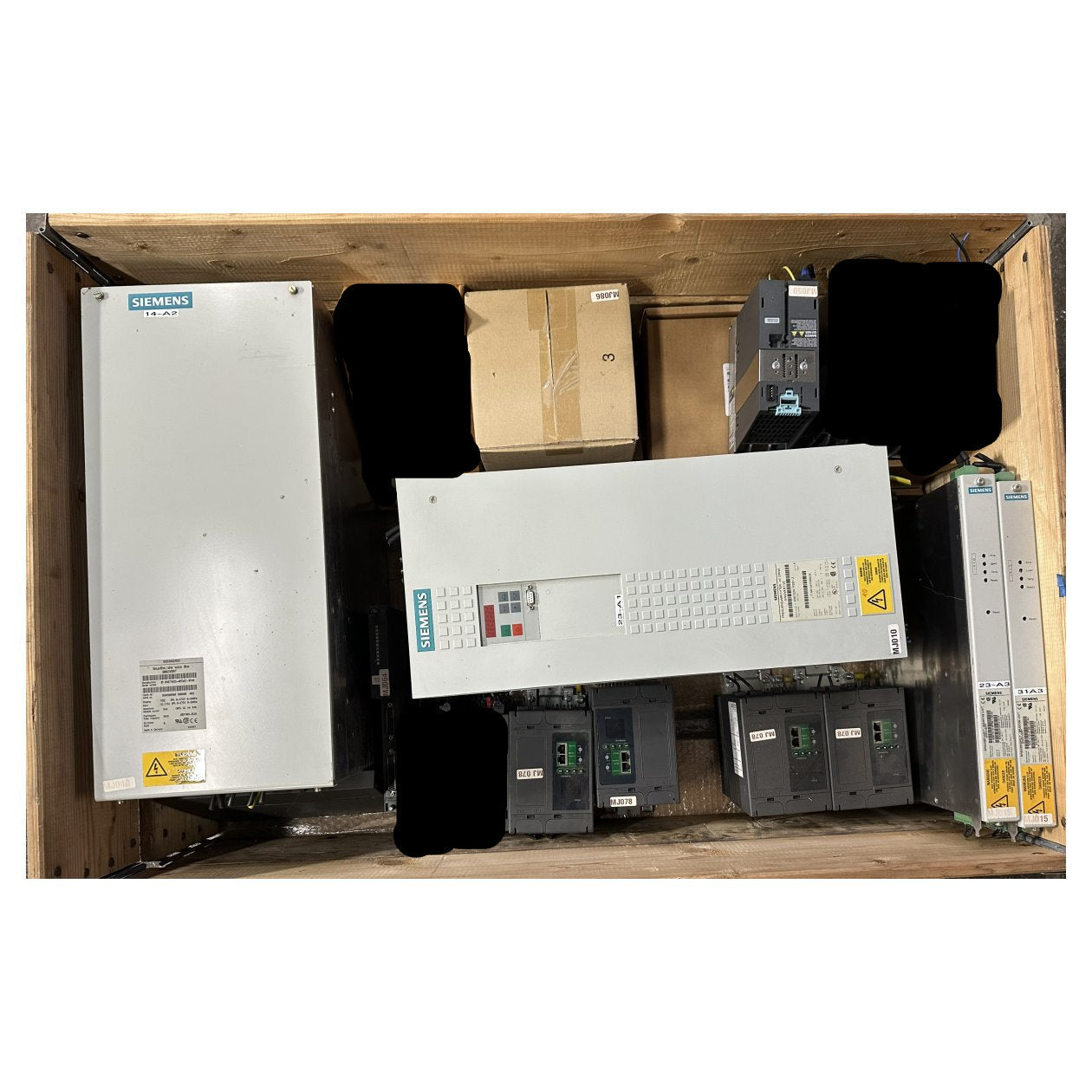 MJP5 Auktion | Posten 19 Stück | Siemens Frequenzumrichter, Bedienpanels etc._2