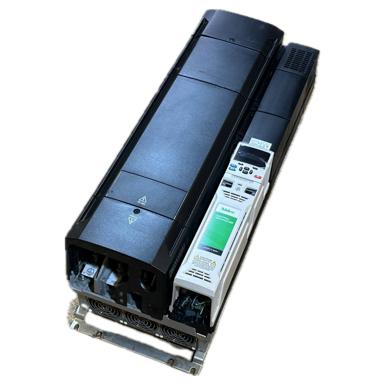 NJ073 Frequenzumrichter Nidec M701-084 01570 A 90kW