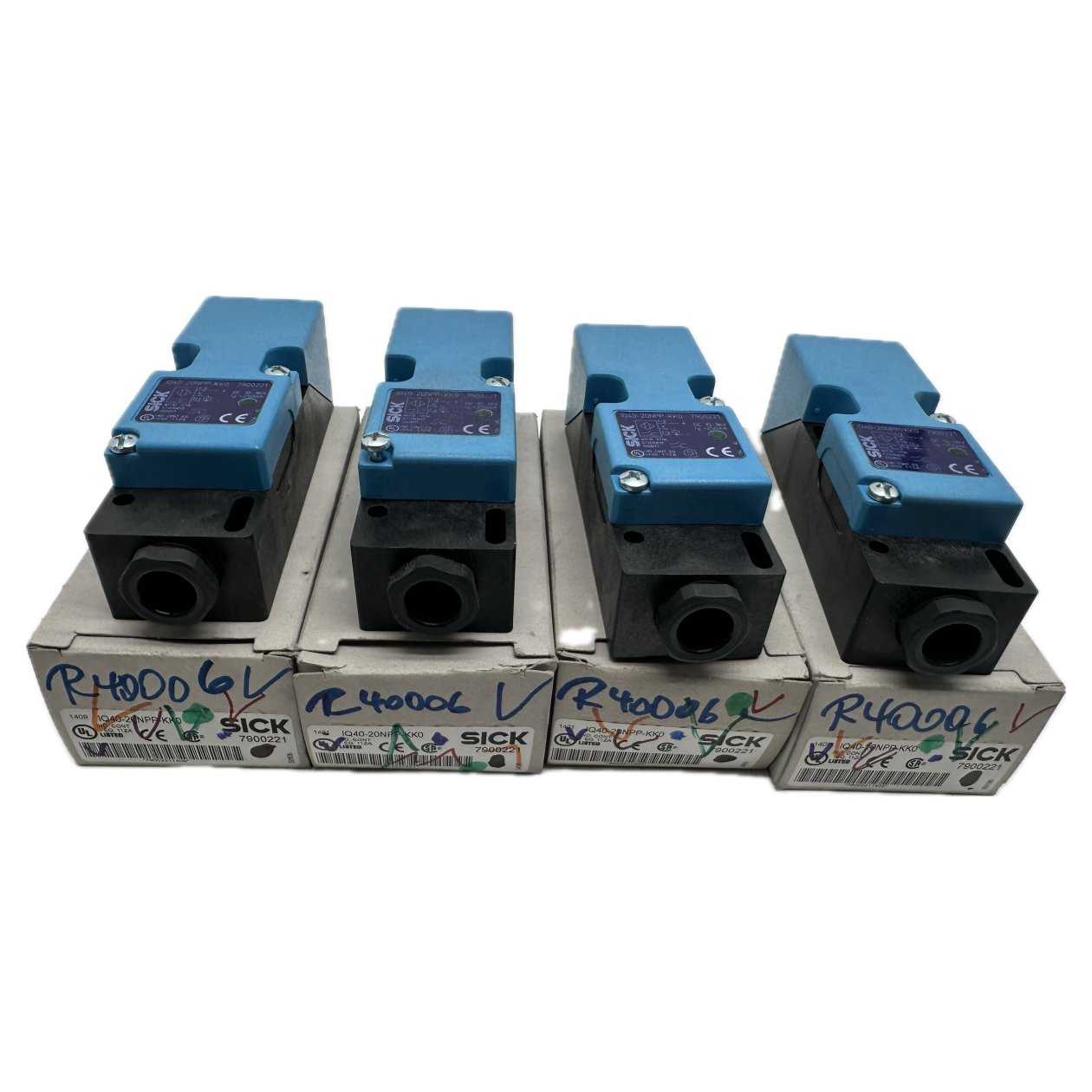 NJ164 Posten 4 Stück Sick IQ40-20NPP-KK0 7900221