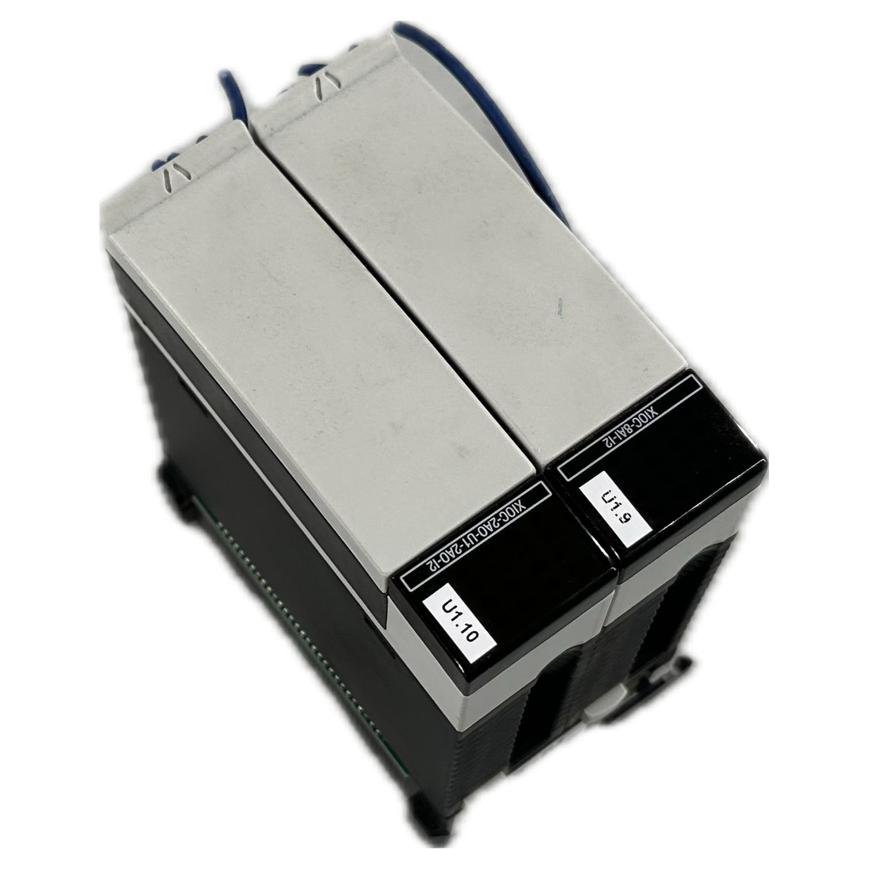 NJ249 Posten Eaton XIOC-8AI-12 XIOC-2AO-U1-2AO-I2_2