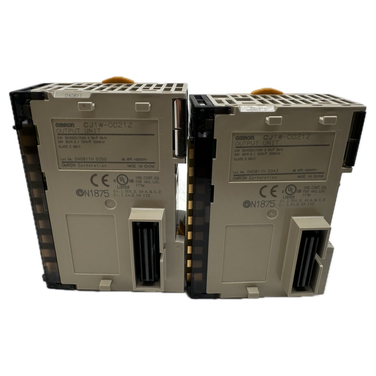 PQ5207 Posten 2 Stück Output Unit Omron CJ1W-OD212_3