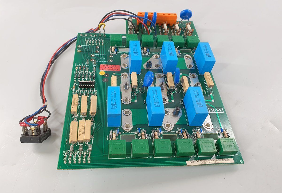 PQ776 Inverter board Lenze 4092 P.2C mit Gleichrichter 36MB120A