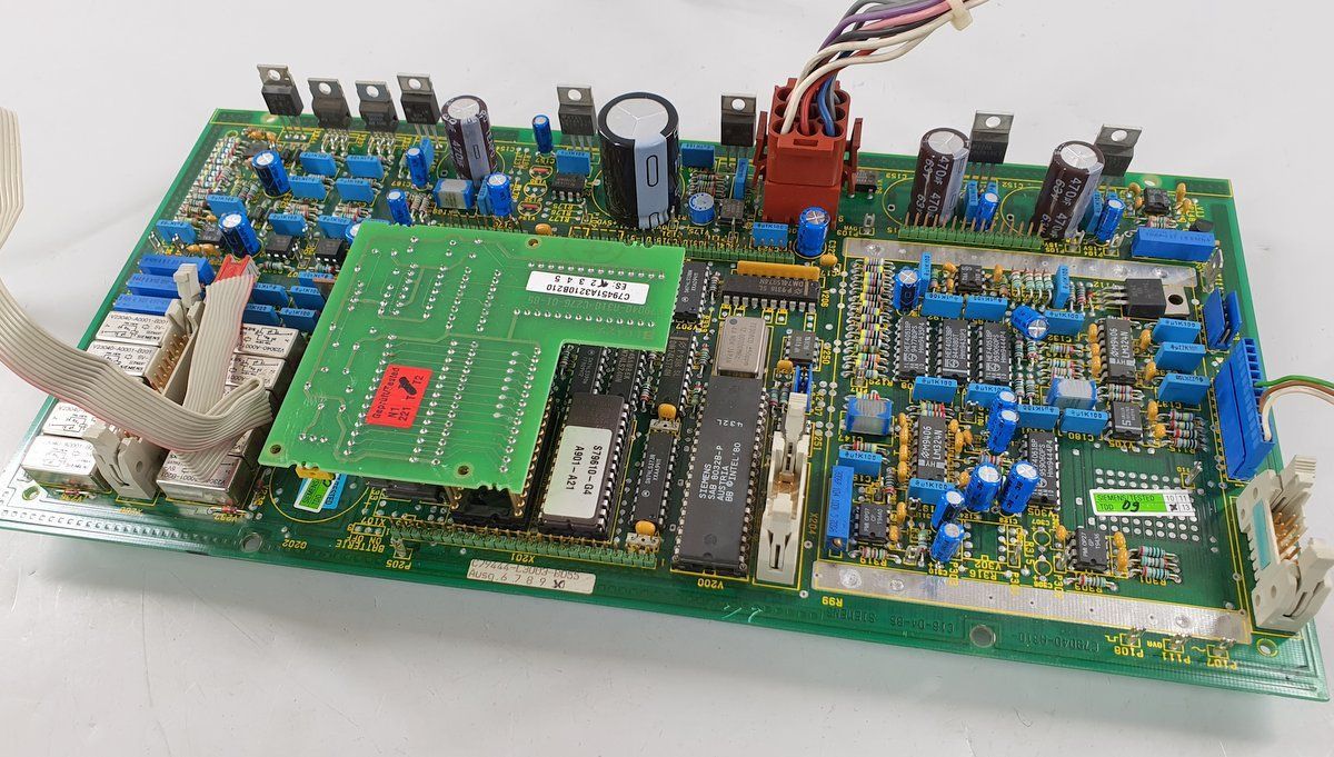 PQ915 Siemens C79444-L3003-B055 Vers 10 C79451-A3210-B210