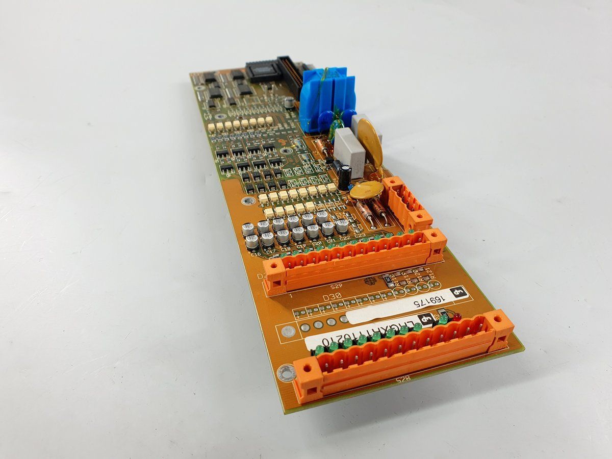 PQ974 Unipo LRGXR1110210 LRGXR111SMD4 aus UCP