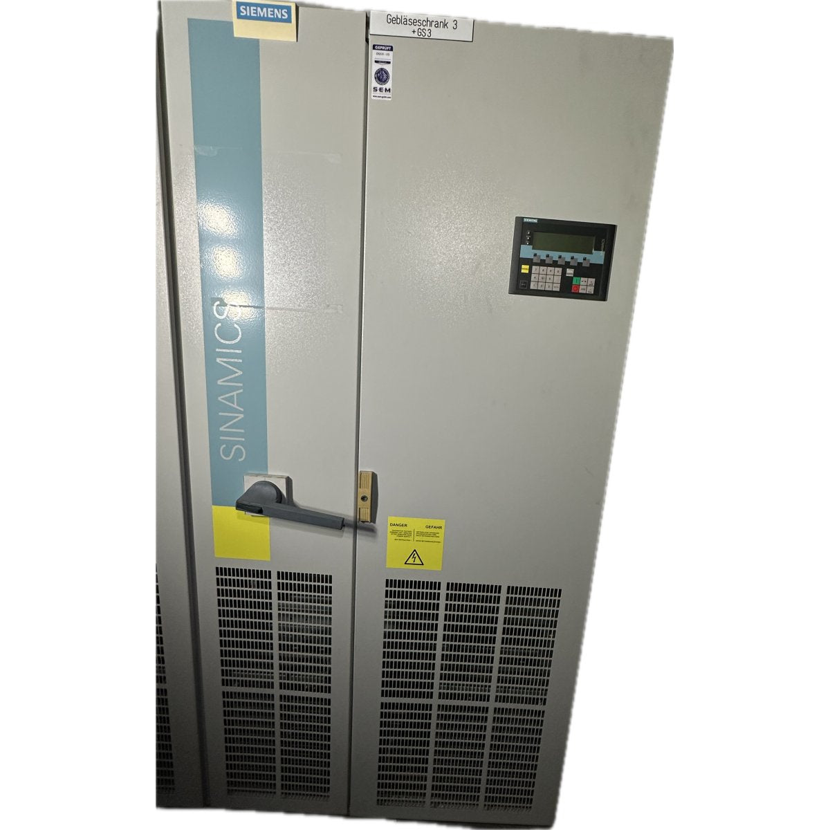 AJ79 Frequenzumrichter AC/AC Siemens 6SL3710-1GE33-8AA0-Z 200KW 560 kg