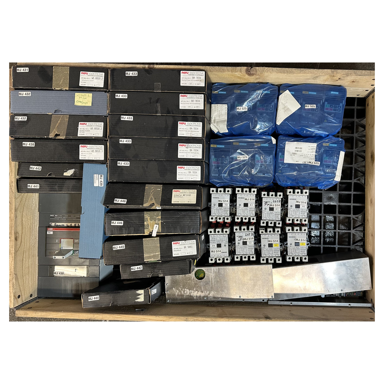Box MJ86 Posten Refu Inverter Boards Siemens Micromaster Schütze ABB_2