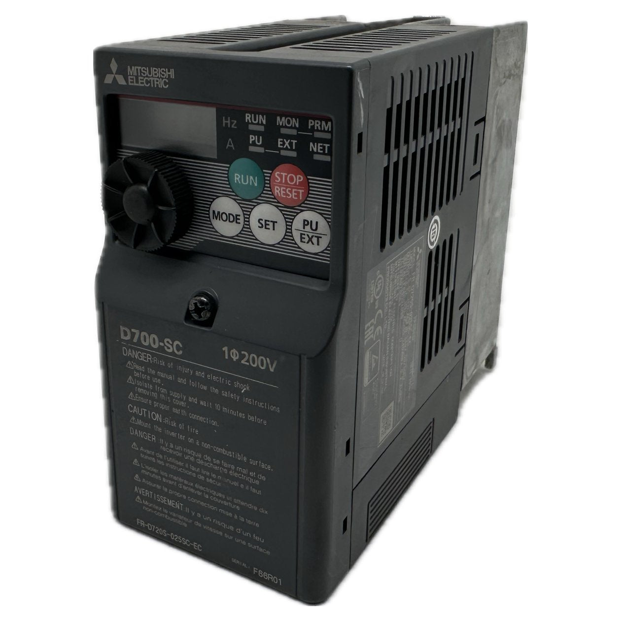 DJ569 Inverter Mitsubishi FR-0720S-025SC-ED D700-SC