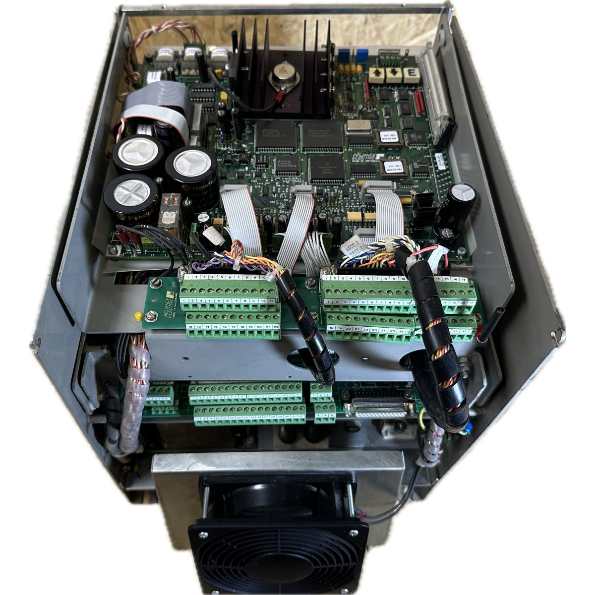 DJ723 Frequenzumrichter Reliance MAXITRON S6R 9015 ohne Deckel