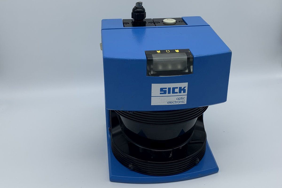 LK1021 Laserscanner Sick PLS100-112 1012567 2 Stecker