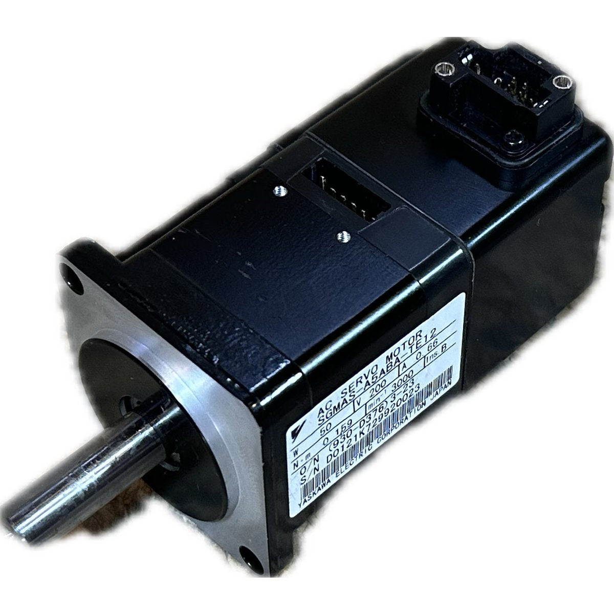 LK3978 Servo Motor Yaskawa SGMAS-A5ABA-TE12