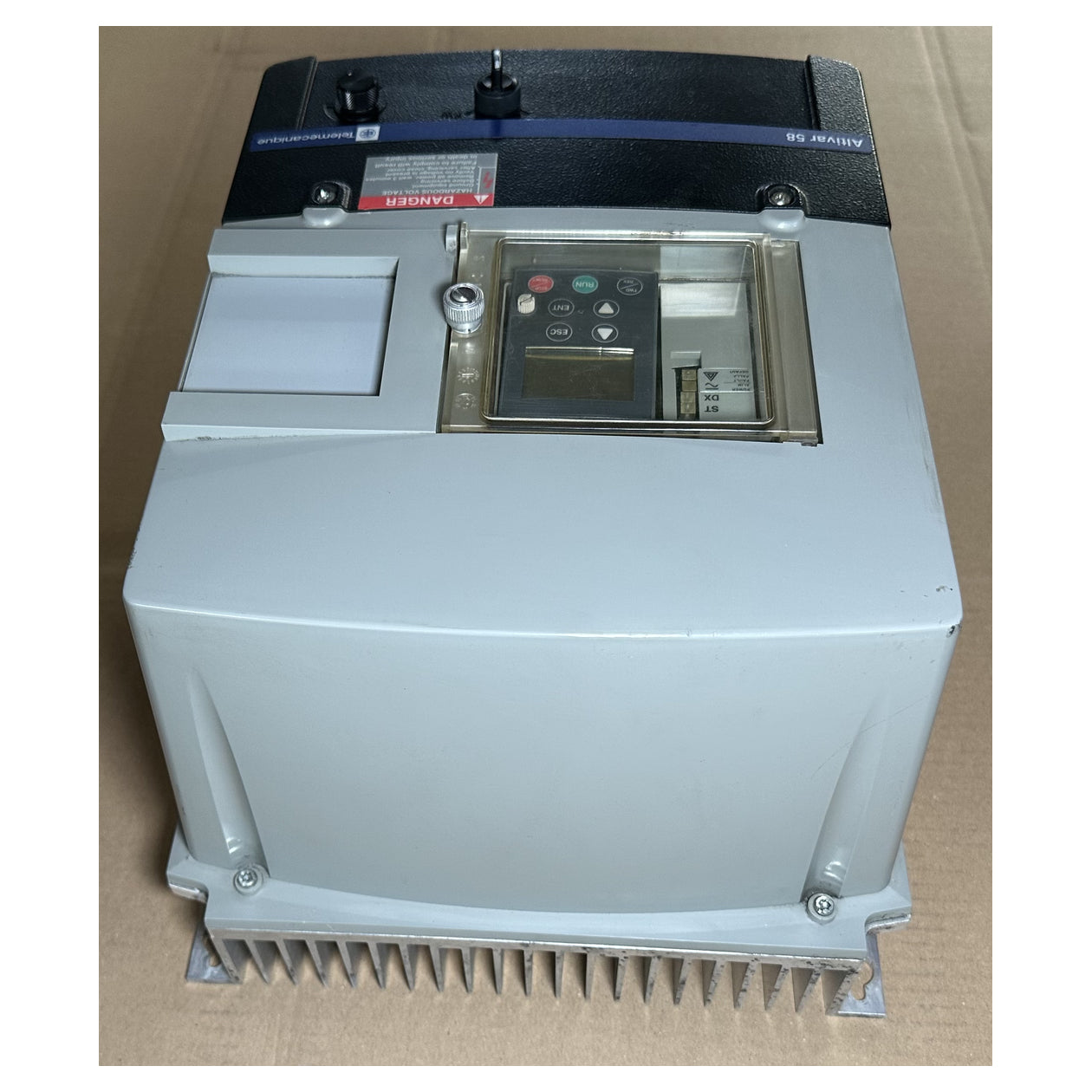 LK4733 Frequenzumrichter Telemecanique ATV58EU29N4 1,5KW 0,1-500Hz_3