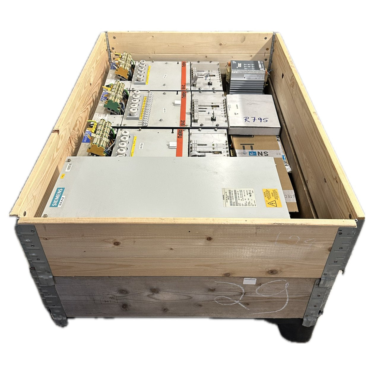 Box MJ29 Auktion | Posten 9 Stück | Siemens & Refu Frequenzumrichter etc.