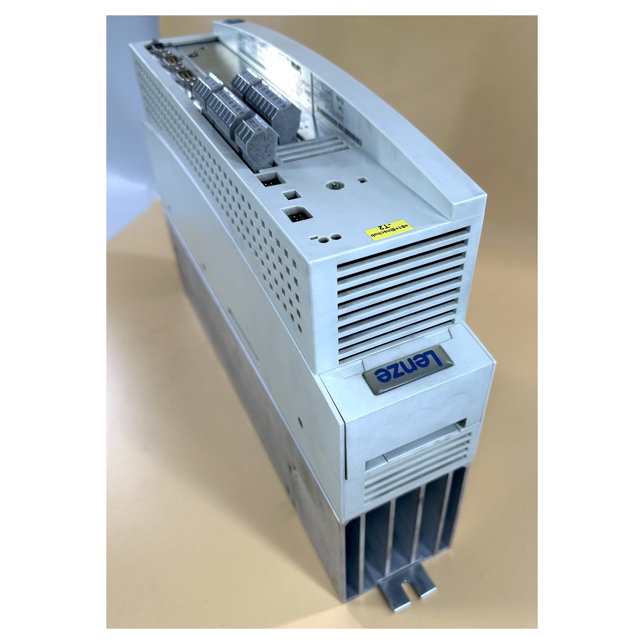 NJ387 Servoregler Lenze EVS9321-ES 33.9321SE.2G.20 1,2kVA_3