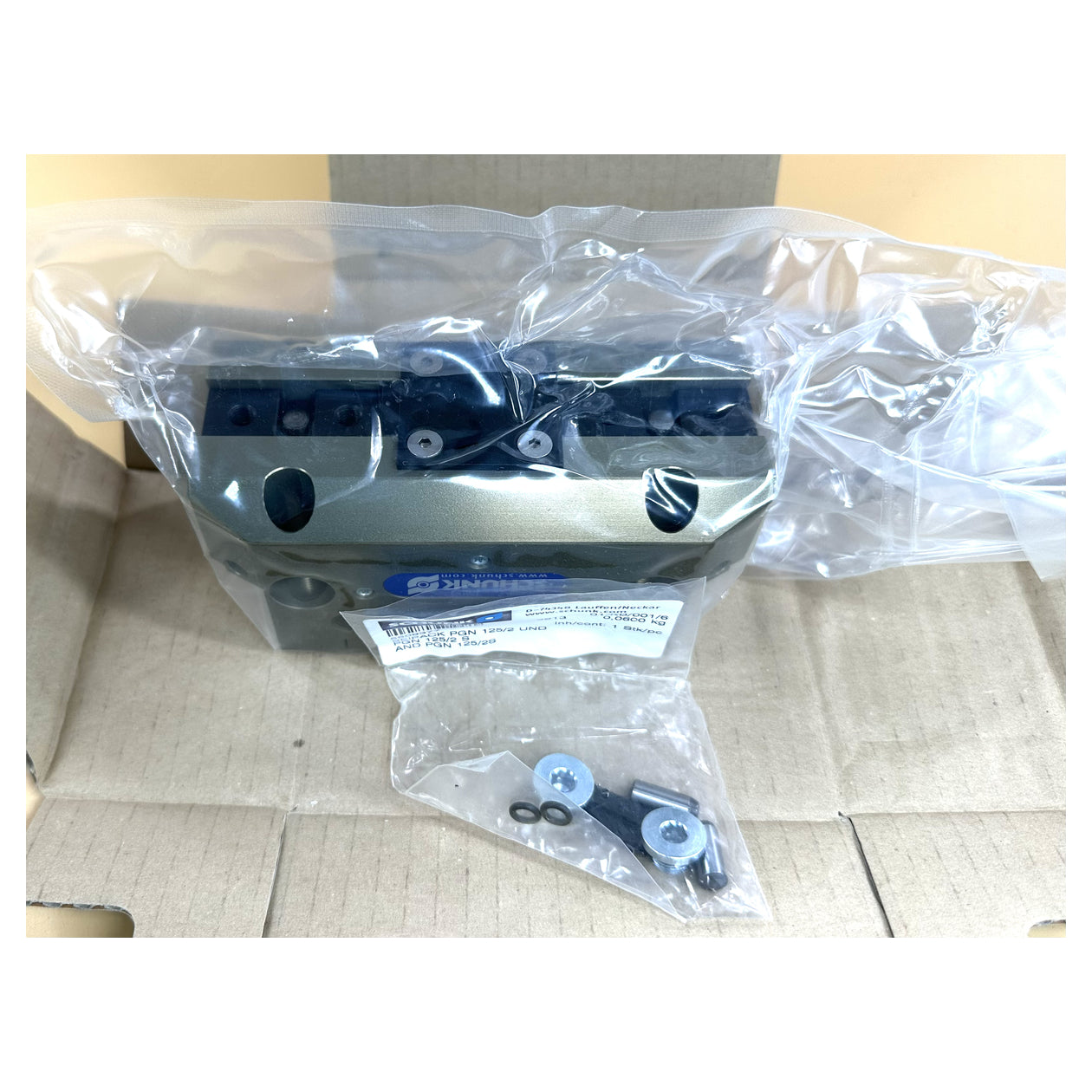 NJ439 2 Finger Parallelgreifer Schunk PGN 125/2 0370153 Hub 6mm 3000Nm ovp_2