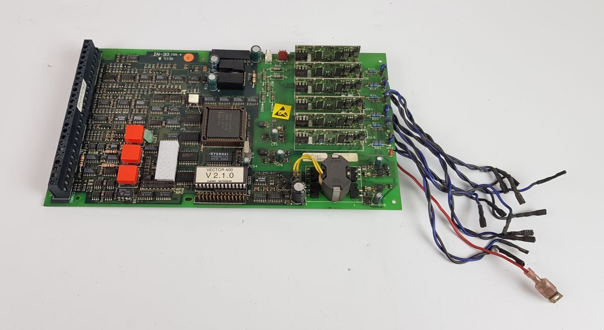 PP8557 Control Techniques 1MVO IN-33 ISS.4 aus Flux Vector V400