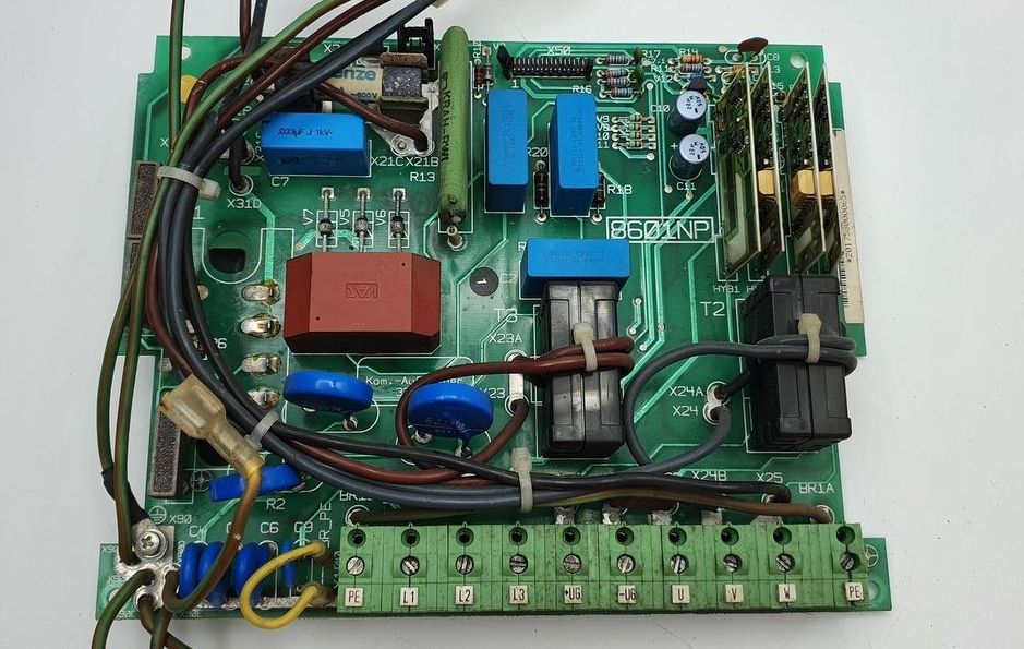 PQ2032 Inverter Board Lenze 8601NP